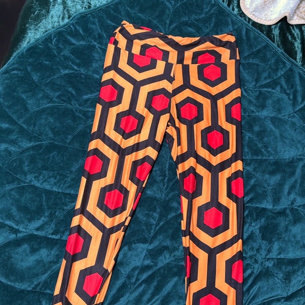 Size small ‘the shining” carpet print leggings.